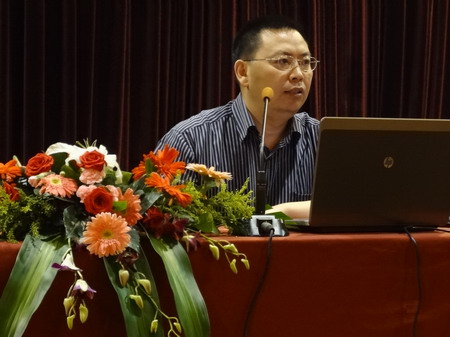 公司技術(shù)總監(jiān)作為土地評估專家為培訓(xùn)全省土地估價師授課